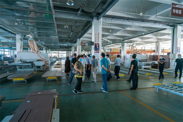 图格高端板木定制丨江苏省家具行业协会团体标准 《木质门》研讨会顺利召开