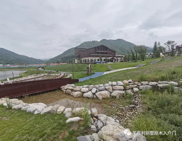 美嘉利：凉爽之夏，游海坨美景，享原木之门