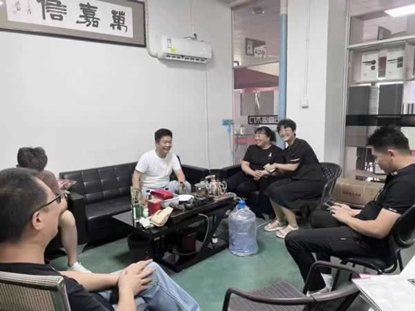 万嘉信木门